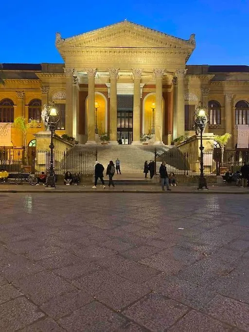 Perni Rooms Palermo Holiday home